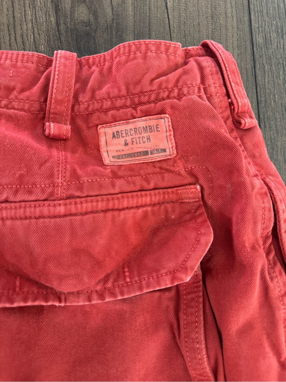 Abercrombie & Fitch Vintage Y2K Cargo Red Shorts Size 32